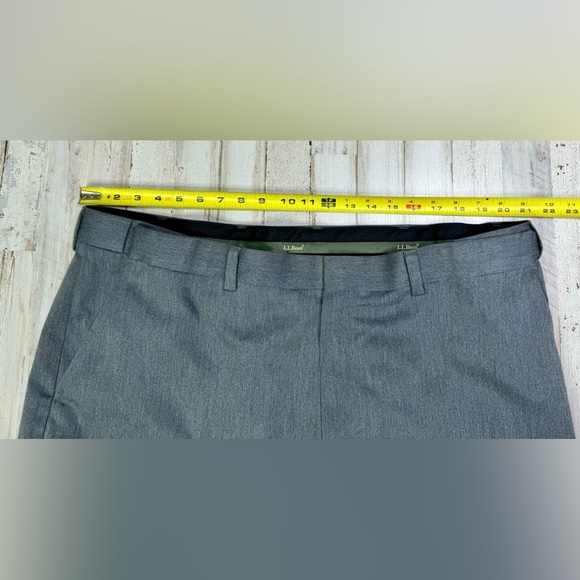 L. L. Bean Dress Pants Gray Pleated Size 42x33 - Picture 5 of 10